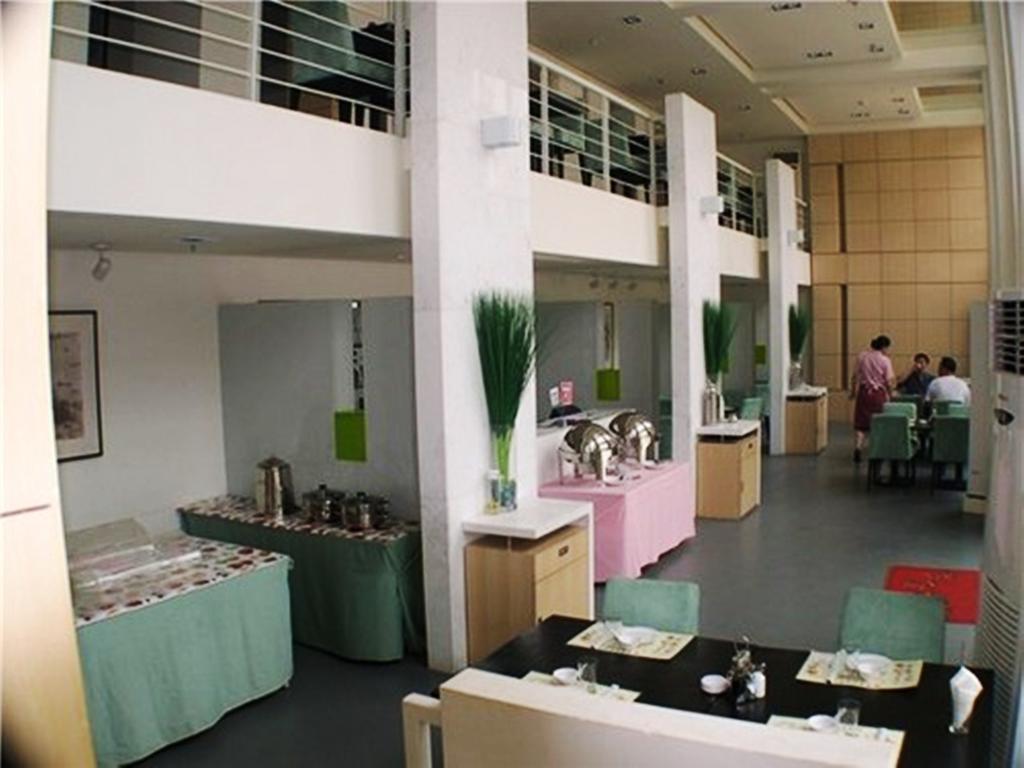Jinjiang Inn - Shanghai Everbright Convention & Exhibition Center المظهر الخارجي الصورة